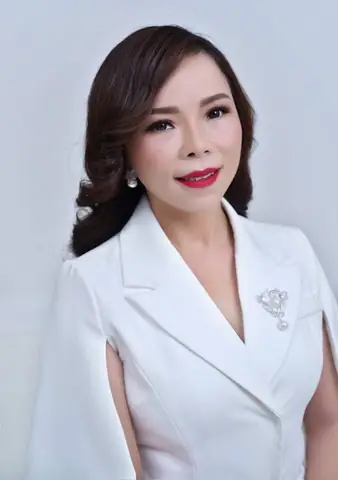 Chân Dung Á Hậu Nguyễn Thu Trang: Hồ Sơ, Sự Nghiệp Hacoocha & Câu Chuyện Vợ Chồng Kém 16 Tuổi Cùng Shark Hưng Chân Dung Á Hậu Nguyễn Thu Trang: Hồ Sơ, Sự Nghiệp Hacoocha & Câu Chuyện Vợ Chồng Kém 16 Tuổi Cùng Shark Hưng