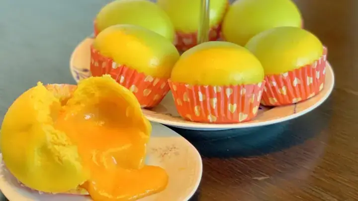 Khám Phá Bánh Bao Hoàng Kim Trứng Muối: Đặc Điểm, Các Loại Và Cách Làm Tại Nhà Khám Phá Bánh Bao Hoàng Kim Trứng Muối: Đặc Điểm, Các Loại Và Cách Làm Tại Nhà