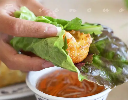So Sánh Bánh Căn Và Bánh Khọt: Khác Nhau Thế Nào Để Không Nhầm Lẫn? So Sánh Bánh Căn Và Bánh Khọt: Khác Nhau Thế Nào Để Không Nhầm Lẫn?