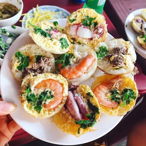 So Sánh Bánh Căn Và Bánh Khọt: Khác Nhau Thế Nào Để Không Nhầm Lẫn? So Sánh Bánh Căn Và Bánh Khọt: Khác Nhau Thế Nào Để Không Nhầm Lẫn?