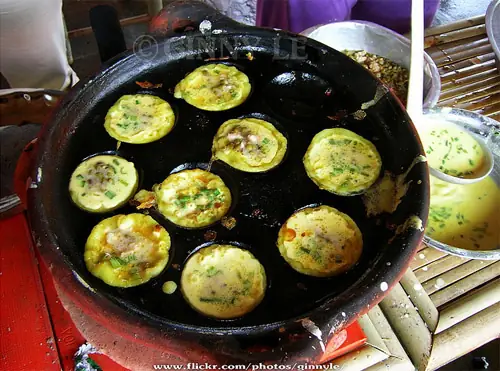 So Sánh Bánh Căn Và Bánh Khọt: Khác Nhau Thế Nào Để Không Nhầm Lẫn? So Sánh Bánh Căn Và Bánh Khọt: Khác Nhau Thế Nào Để Không Nhầm Lẫn?