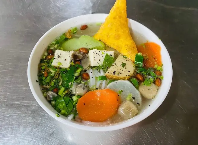 Tìm Hiểu Bánh Canh Chay Tây Ninh: Đặc Điểm Và Cách Nấu Chuẩn Vị Tại Nhà