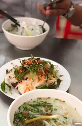 Ghé Ăn Bánh Canh Gà Cô Huyền Ở Thủ Dầu Một: Địa Chỉ, Giá 50k Và Trải Nghiệm No Căng Bụng