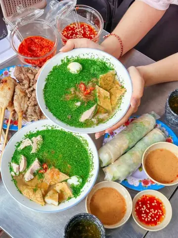 Khám Phá Bánh Canh Hẹ Quy Nhơn: Món Ngon Đặc Trưng Và Địa Chỉ Thưởng Thức Cho Du Khách Khám Phá Bánh Canh Hẹ Quy Nhơn: Món Ngon Đặc Trưng Và Địa Chỉ Thưởng Thức Cho Du Khách