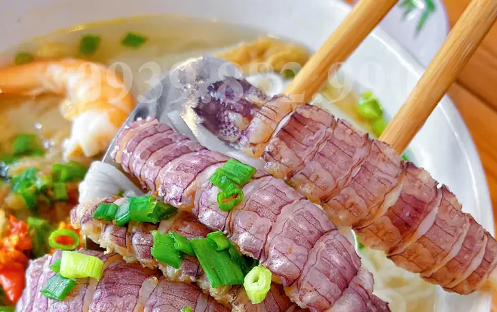Thưởng Thức Bánh Canh Tôm Tít Thịt Cua: Món Đặc Sản Và Những Quán Ngon Chuẩn Vị Nha Trang