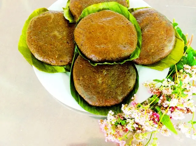 Khám Phá Bánh Hoa Tam Giác Mạch: Đặc Sản Vùng Cao Hà Giang Và Cách Làm Tại Nhà Khám Phá Bánh Hoa Tam Giác Mạch: Đặc Sản Vùng Cao Hà Giang Và Cách Làm Tại Nhà