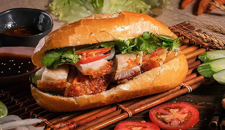 Tổng Hợp Bánh Mì Heo Quay Ngon: Địa Chỉ Xuất Sắc Và Cách Làm Chuẩn Vị