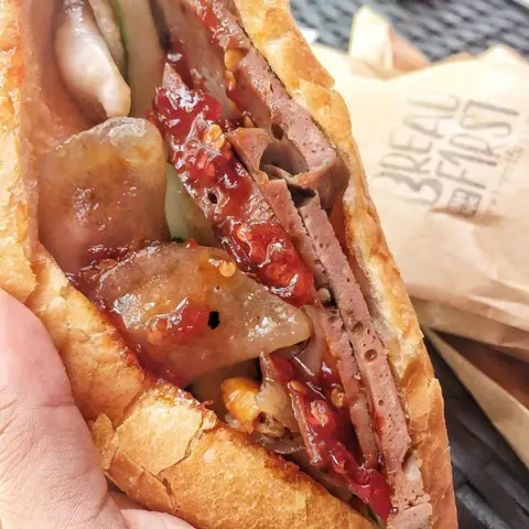 Giải Mã Câu Nói "bánh Mì Phải Có Pate": Quy Luật Bất Thành Văn Trong Ẩm Thực Và Những Status Bá Đạo