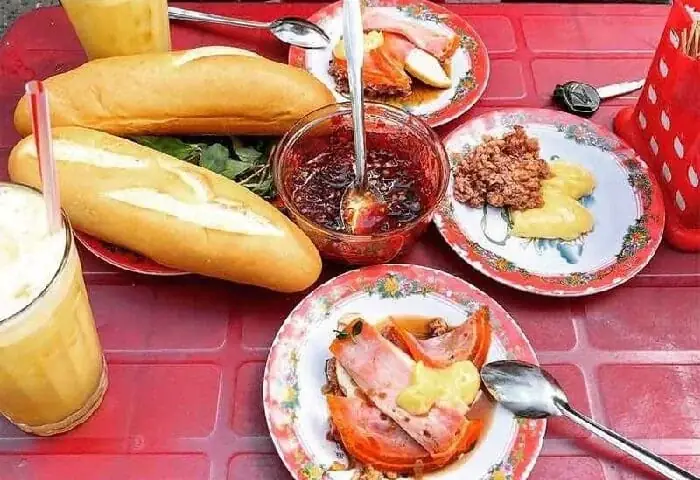 Khám Phá Địa Chỉ Và Giờ Mở Cửa Bánh Mì Yến Đà Nẵng - Tiệm Bánh Mì Đường Phố Nổi Tiếng Tại Thành Phố Biển Khám Phá Địa Chỉ Và Giờ Mở Cửa Bánh Mì Yến Đà Nẵng - Tiệm Bánh Mì Đường Phố Nổi Tiếng Tại Thành Phố Biển
