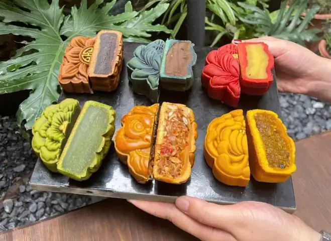Khám Phá Bánh Trung Thu Nhà Làm Handmade: Các Loại Nhân Và Nơi Mua Uy Tín Khám Phá Bánh Trung Thu Nhà Làm Handmade: Các Loại Nhân Và Nơi Mua Uy Tín