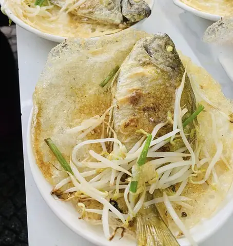 Khám Phá Bánh Xèo Cá Kình Huế: Đặc Sản Làng Chuồn Và Những Quán Ăn Nổi Tiếng Cố Đô Khám Phá Bánh Xèo Cá Kình Huế: Đặc Sản Làng Chuồn Và Những Quán Ăn Nổi Tiếng Cố Đô