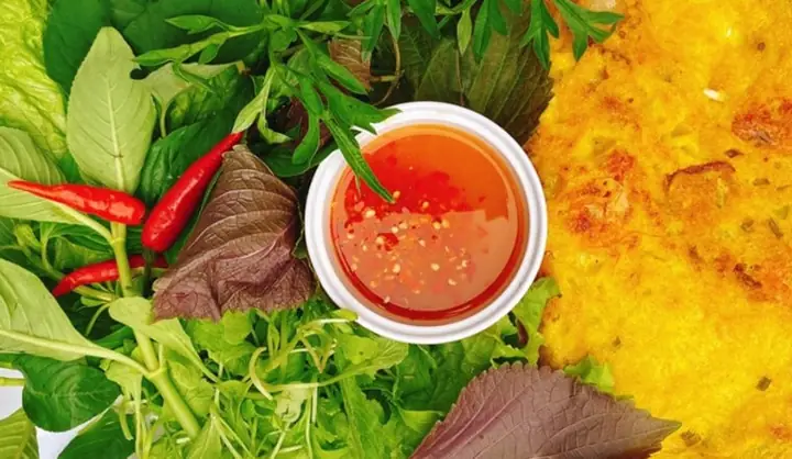 Hướng Dẫn Làm Bánh Xèo Miền Tây Rau Rừng Chuẩn Vị Tại Nhà
