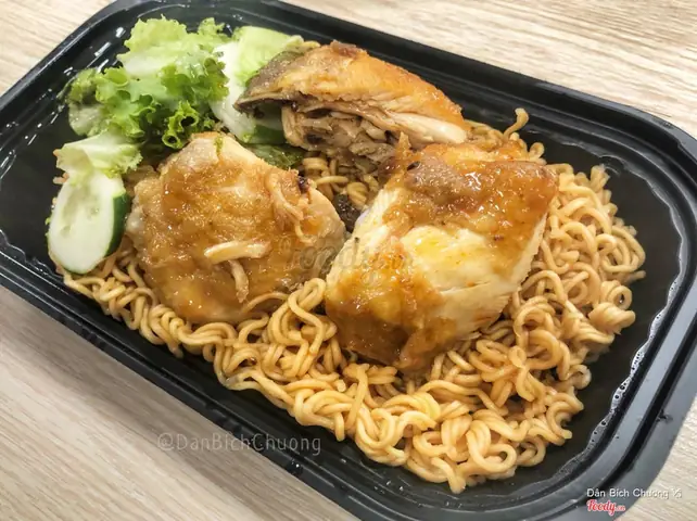Khám Phá Bếp Xanh Cơm Gà Bánh Hỏi: Thực Đơn, Giá Và Địa Chỉ Quán Tại Tp.hcm