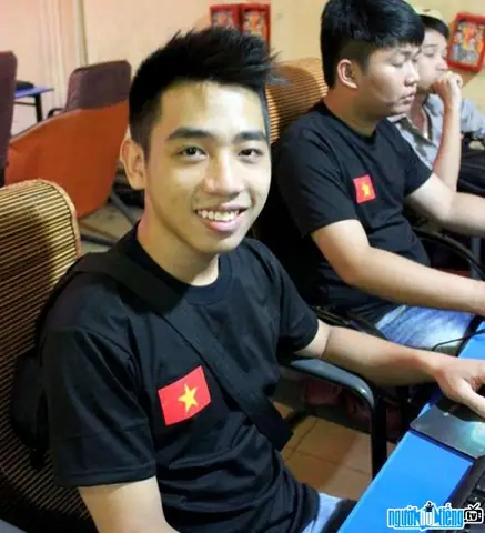 Tuấn Tiền Tỉ (phí Anh Tuấn): Từ Blv Aoe Đình Đám Đến Người Kể Chuyện Lịch Sử Triệu View Tuấn Tiền Tỉ (phí Anh Tuấn): Từ Blv Aoe Đình Đám Đến Người Kể Chuyện Lịch Sử Triệu View