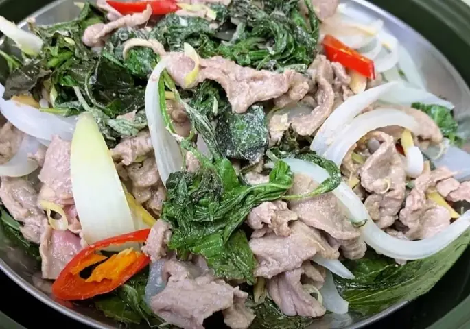 Hướng Dẫn Làm Món Bò Hấp Lá Tía Tô Thơm Ngon, Bổ Dưỡng Cho Bữa Cơm Gia Đình