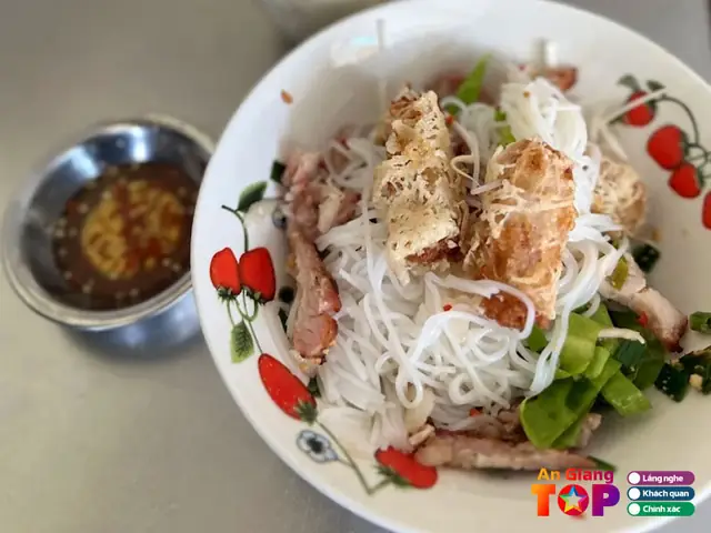 Gợi Ý Những Quán Bún Chả Giò Ngon Ở Đâu Đáng Thử Tại Sài Gòn Và Các Thành Phố Lớn