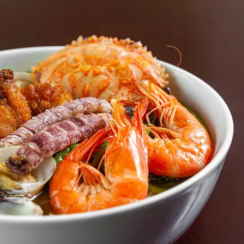 Review Bún Hải Sản Kim Mã: Địa Chỉ Quán Ngon, Giá Và Đánh Giá Cho Thực Khách Hà Nội