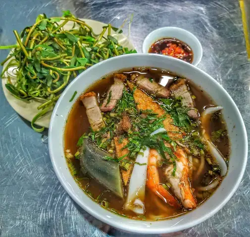 Bún Mắm Xuất Phát Từ Đâu: Hành Trình Từ Ẩm Thực Khmer Đến Miền Tây