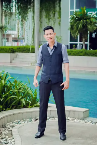 Tiểu Sử Và Sự Nghiệp Ca Sĩ Đinh Duy Chinh: Từ Bolero Đến Lĩnh Vực Kinh Doanh Tiểu Sử Và Sự Nghiệp Ca Sĩ Đinh Duy Chinh: Từ Bolero Đến Lĩnh Vực Kinh Doanh