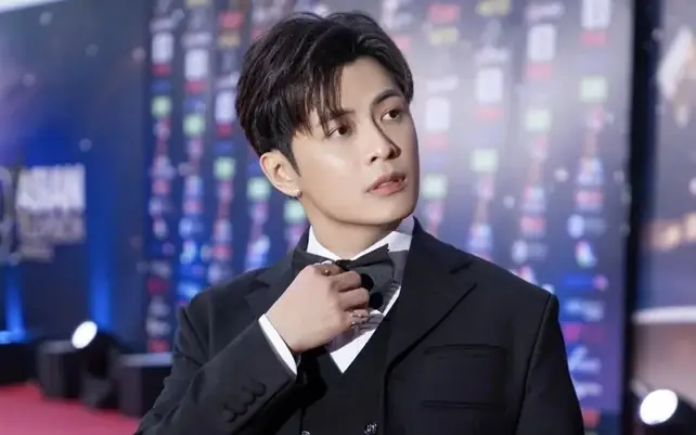 Tiểu Sử Ca Sĩ Gin Tuấn Kiệt: Tên Thật, Tuổi, Vợ Puka, Con Gái Anya Và Những Bài Hát Hay Nhất Tiểu Sử Ca Sĩ Gin Tuấn Kiệt: Tên Thật, Tuổi, Vợ Puka, Con Gái Anya Và Những Bài Hát Hay Nhất