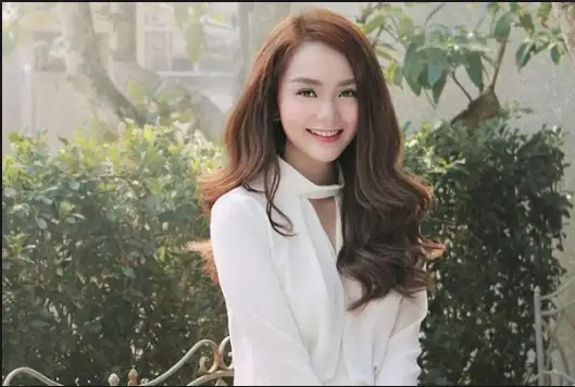Ca Sĩ Minh Hằng: Tiểu Sử, Sự Nghiệp, Top Bài Hát Hay Và Đời Tư Gia Đình Mới Nhất