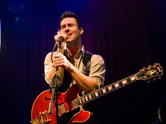 Tiểu Sử Adam Levine: Sự Nghiệp Maroon 5, The Voice, Top Bài Hát Hay & Bí Mật Đời Tư