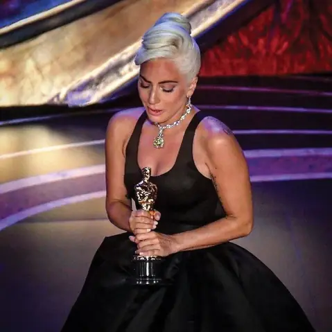 Lady Gaga: Tiểu Sử, Sự Nghiệp Đỉnh Cao Và Đời Tư Ca Sĩ Nhạc Pop Huyền Thoại Lady Gaga: Tiểu Sử, Sự Nghiệp Đỉnh Cao Và Đời Tư Ca Sĩ Nhạc Pop Huyền Thoại