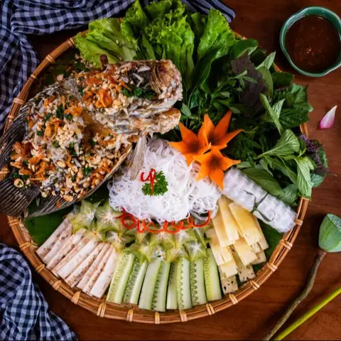 Cách Làm Cá Tai Tượng Chiên Xù Cuốn Bánh Tráng Chấm Mắm Nêm Giòn Tan Tại Nhà