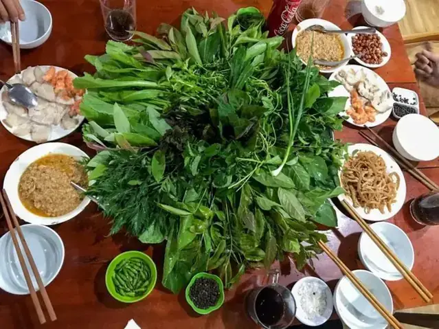 Tổng Hợp Các Loại Lá Ăn Gỏi Cá Phổ Biến Và Cách Dùng Cho Thực Khách Việt Tổng Hợp Các Loại Lá Ăn Gỏi Cá Phổ Biến Và Cách Dùng Cho Thực Khách Việt