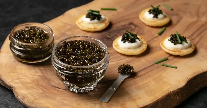 Hướng Dẫn Cách Ăn Trứng Cá Tầm Caviar Đúng Chuẩn Và Các Món Kết Hợp Hấp Dẫn