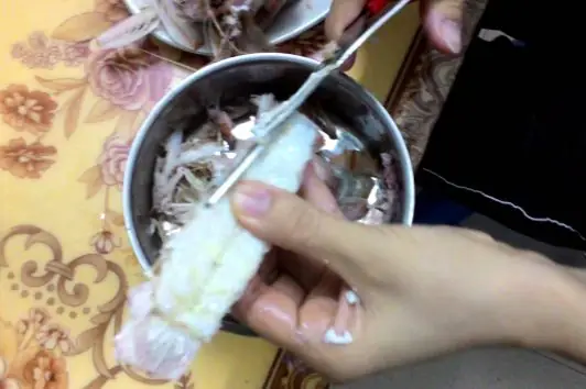 Cách Bóc Bề Bề Luộc Nhanh Gọn Không Sót Thịt Cho Người Nội Trợ