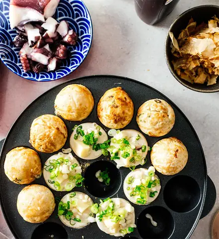 Cách Làm Bánh Bạch Tuộc Takoyaki Nhật Bản Đơn Giản Tại Nhà