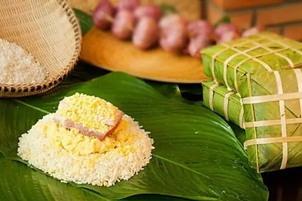 Hướng Dẫn Chi Tiết Làm Bánh Chưng Xanh Truyền Thống Xanh Mướt, Dẻo Thơm Tại Nhà