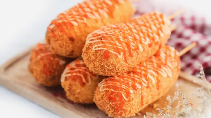 Cách Làm Bánh Hotdog Nở Và Xốp Tại Nhà: Bí Quyết Mềm Xốp Không Bị Chai Cứng