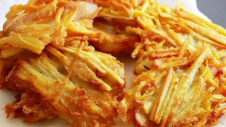 Cách Làm Bánh Ngô Bánh Khoai Tại Nhà: Chiên Giòn Thơm Ngon Và Dẻo Mịn Chuẩn Vị Cách Làm Bánh Ngô Bánh Khoai Tại Nhà: Chiên Giòn Thơm Ngon Và Dẻo Mịn Chuẩn Vị
