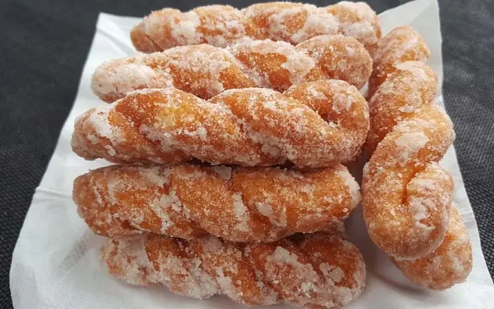 Cách Làm Bánh Quai Chèo (quẩy Thừng) Giòn Rụm Đơn Giản Tại Nhà