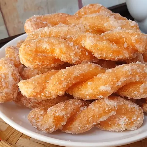 Cách Làm Bánh Quai Chèo (quẩy Thừng) Giòn Rụm Đơn Giản Tại Nhà