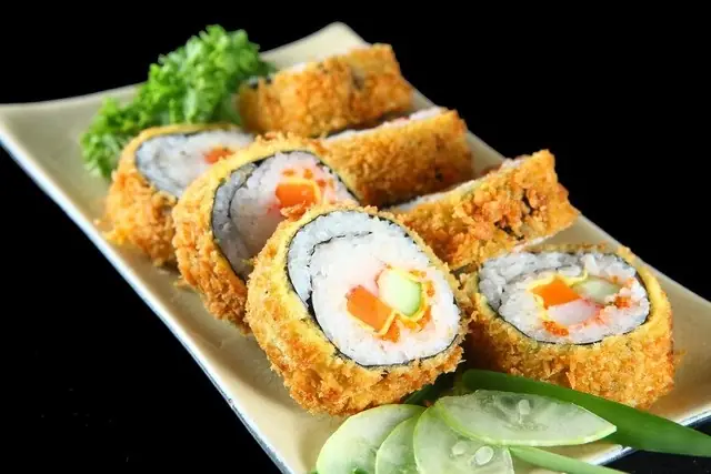 Cách Làm Cơm Cuộn Chiên Giòn Rụm Đơn Giản Tại Nhà Chuẩn Vị Hàn Quốc Cách Làm Cơm Cuộn Chiên Giòn Rụm Đơn Giản Tại Nhà Chuẩn Vị Hàn Quốc