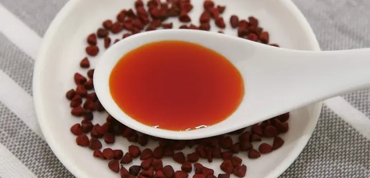 Hướng Dẫn Cách Làm Dầu Màu Điều Đỏ Đơn Giản, Thơm Và Để Được Lâu Tại Nhà Hướng Dẫn Cách Làm Dầu Màu Điều Đỏ Đơn Giản, Thơm Và Để Được Lâu Tại Nhà