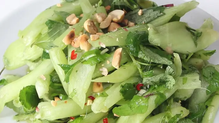 Cách Làm Dọc Mùng Giòn Sần Sật Và Hết Ngứa Khi Sơ Chế Cho Người Nội Trợ