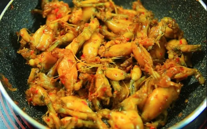 Cách Làm Ếch Chiên Sả Giòn Rụm, Thơm Ngon Chuẩn Vị Tại Nhà