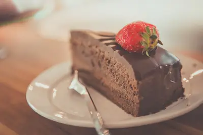Cách Làm Ganache Phủ Bánh Tại Nhà Theo Tỷ Lệ Và Kỹ Thuật Chuẩn
