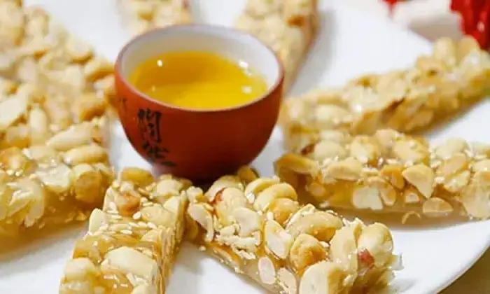 Hướng Dẫn Cách Làm Kẹo Lạc Bằng Mạch Nha Giòn Tan Thơm Ngon Tại Nhà