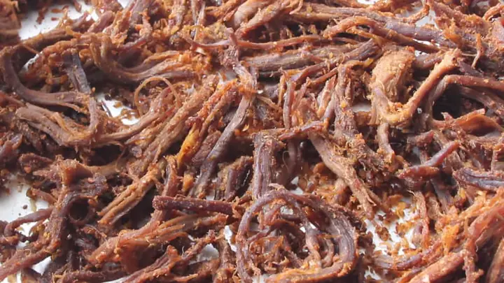 Hướng Dẫn Chi Tiết Cách Làm Khô Bò Sợi Mềm Dẻo Cay Ngon Tại Nhà Hướng Dẫn Chi Tiết Cách Làm Khô Bò Sợi Mềm Dẻo Cay Ngon Tại Nhà