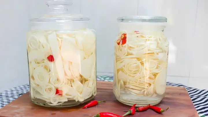 Hướng Dẫn Cách Làm Măng Ớt Trắng Giòn Ngon Tại Nhà Từ Măng Tươi Hướng Dẫn Cách Làm Măng Ớt Trắng Giòn Ngon Tại Nhà Từ Măng Tươi