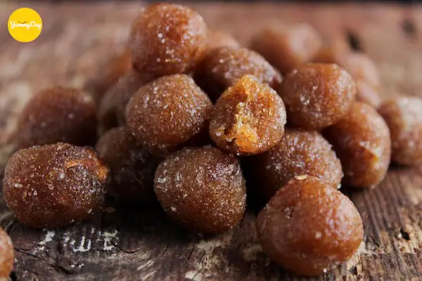 Cách Làm Mứt Me Lăn Đường Ngon Chuẩn Vị Tết: 3 Công Thức Từ Truyền Thống Đến Biến Tấu Cách Làm Mứt Me Lăn Đường Ngon Chuẩn Vị Tết: 3 Công Thức Từ Truyền Thống Đến Biến Tấu