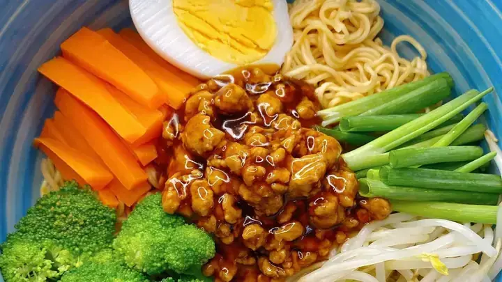 Cách Làm Nước Sốt Mì Xào Đơn Giản Từ Gia Vị Có Sẵn Cho Người Mới Vào Bếp Cách Làm Nước Sốt Mì Xào Đơn Giản Từ Gia Vị Có Sẵn Cho Người Mới Vào Bếp