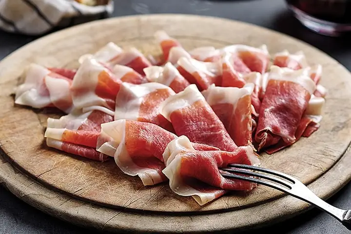 Hướng Dẫn Chi Tiết Cách Làm Thịt Heo Muối Khô Tại Nhà Chuẩn Vị Truyền Thống