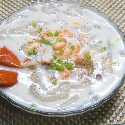 Cách Nấu Bánh Canh Mặn Miền Tây Chuẩn Vị Tại Nhà Cho Người Mới Học Nấu Ăn