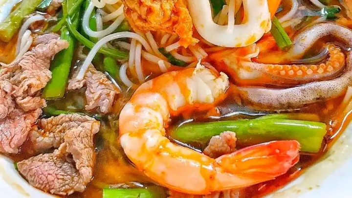 Hướng Dẫn Cách Nấu Bún Thái Tom Yum Chua Cay Chuẩn Vị Tại Nhà